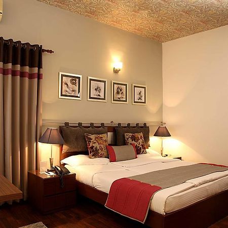 Hotel Ahuja Residencia Golf Links Nueva Delhi Exterior foto