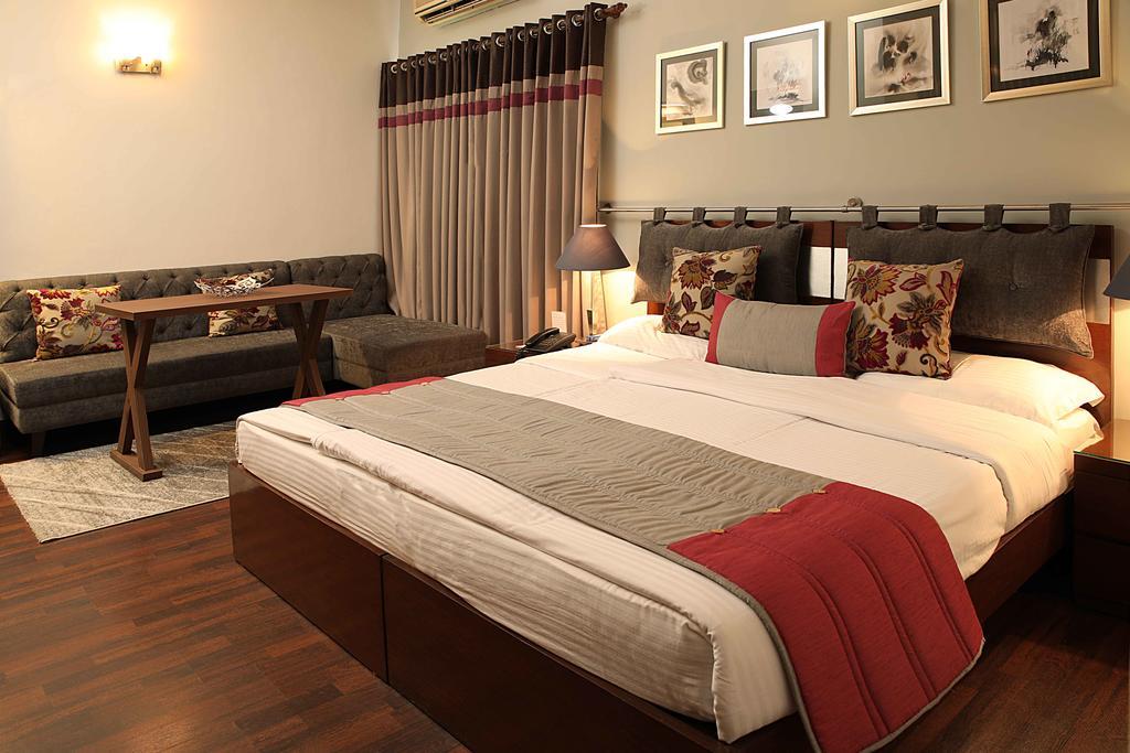 Hotel Ahuja Residencia Golf Links Nueva Delhi Exterior foto