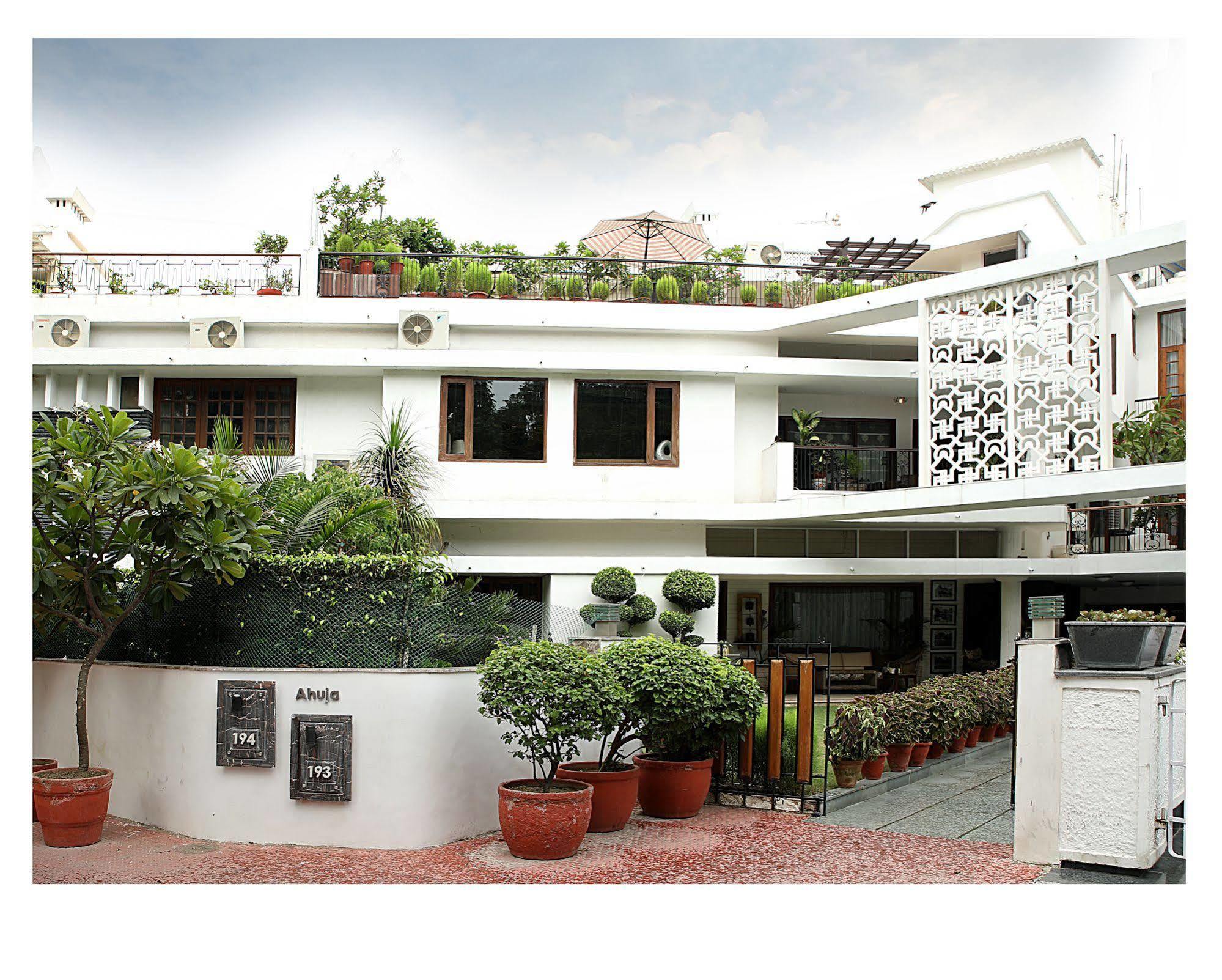 Hotel Ahuja Residencia Golf Links Nueva Delhi Exterior foto