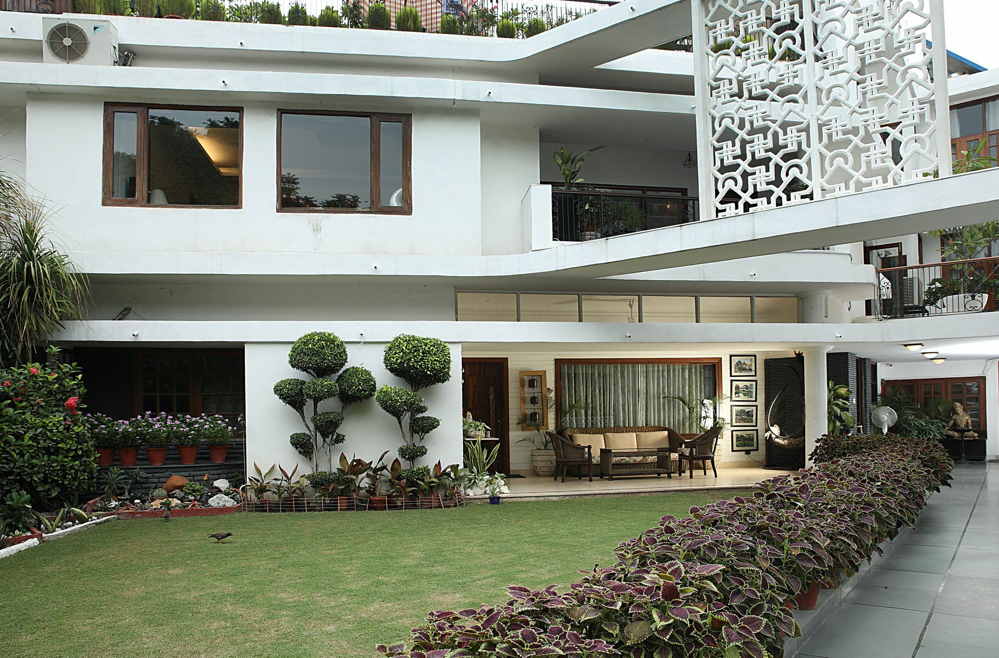 Hotel Ahuja Residencia Golf Links Nueva Delhi Exterior foto
