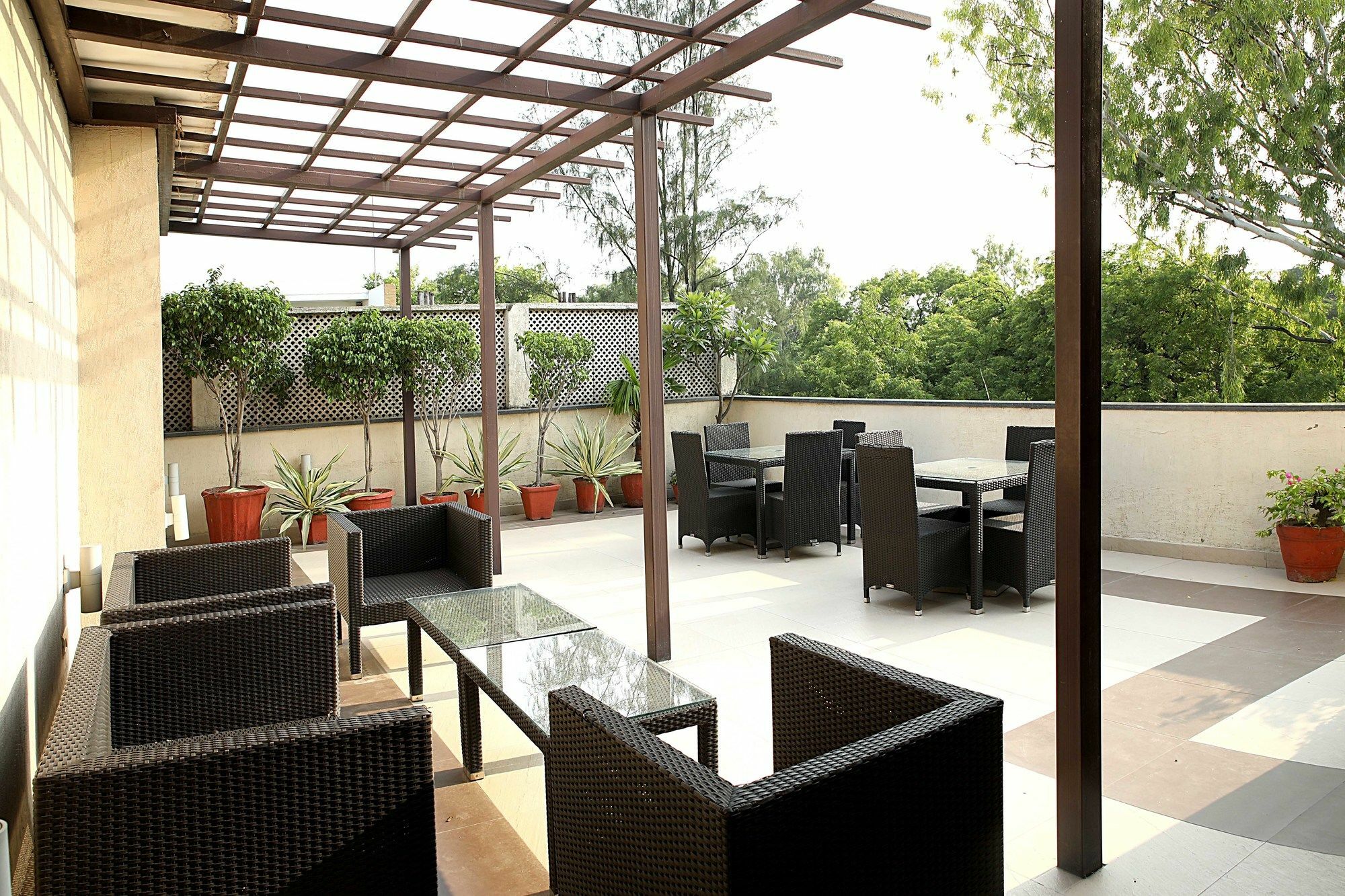 Hotel Ahuja Residencia Golf Links Nueva Delhi Exterior foto